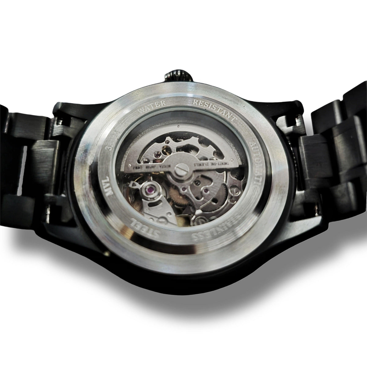 Parte trasera del reloj Double skull con caja de cristal y mecanismo automático visible
