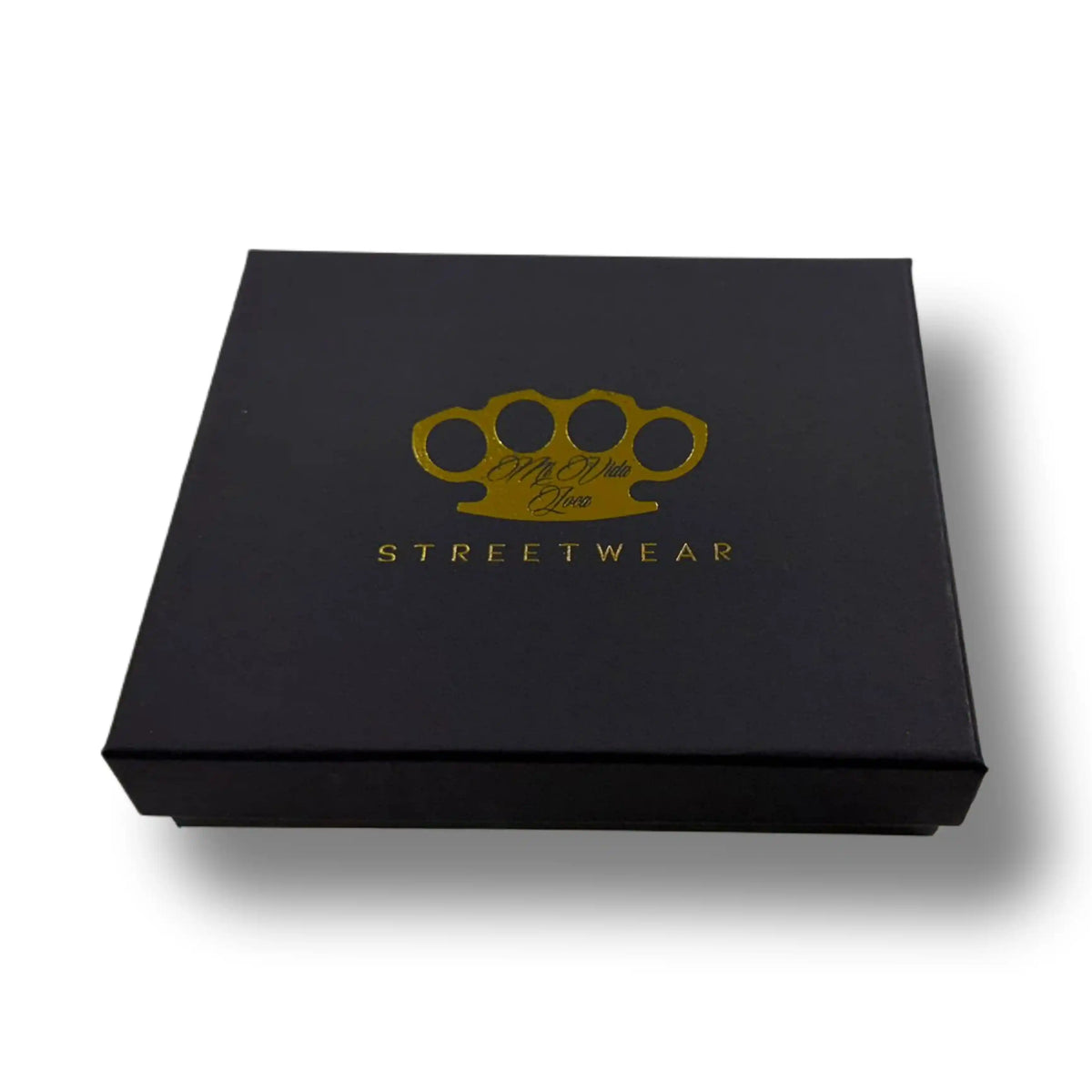 Zwarte MVL giftbox met gouden MVL logo en Streetwear opdruk voor de Tattooist portemonnee