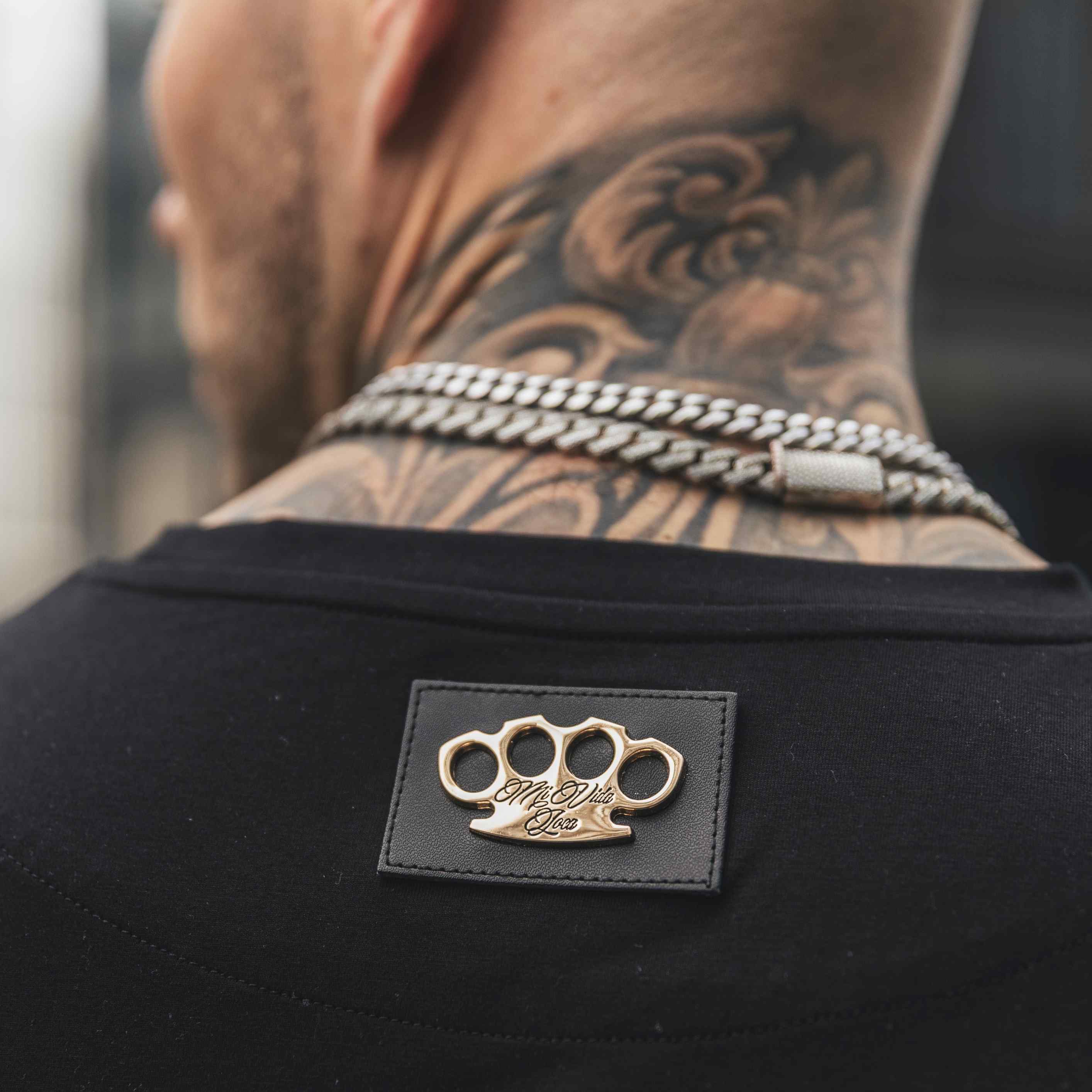 Camiseta «Deffend your values» - negra
