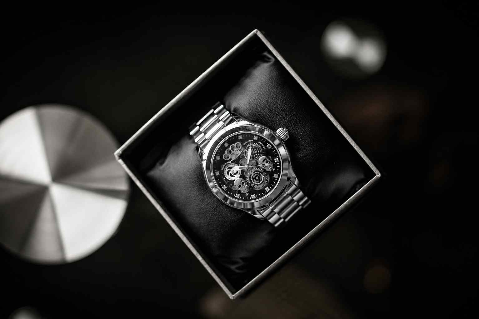 MVL „Double Skull“ Automatikuhr – silber/silber